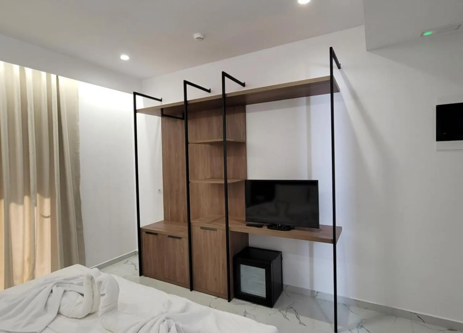Prestige Hotel Ksamil 3*,  Albania
