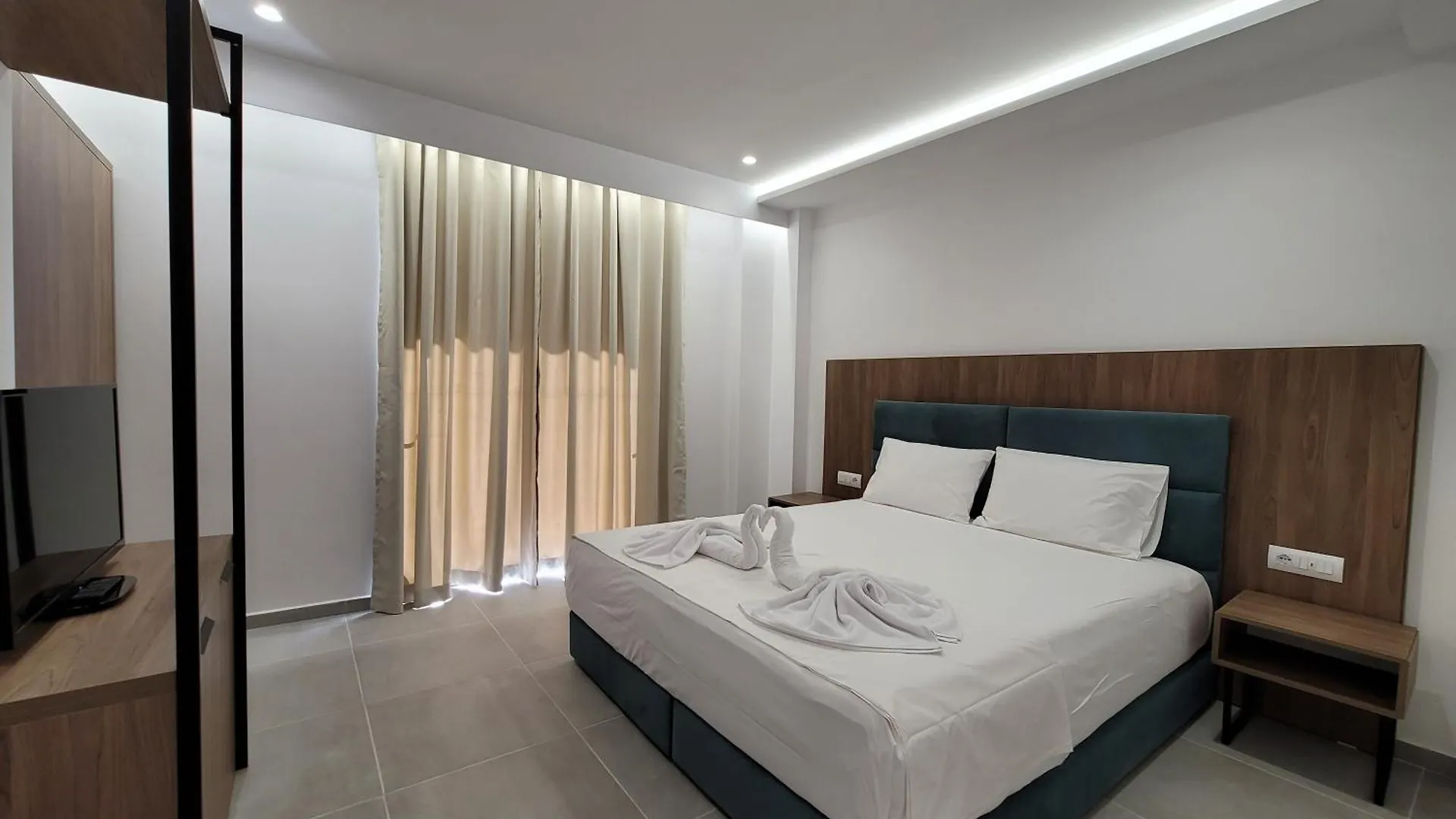Prestige Hotel Ksamil 3*,  Albania