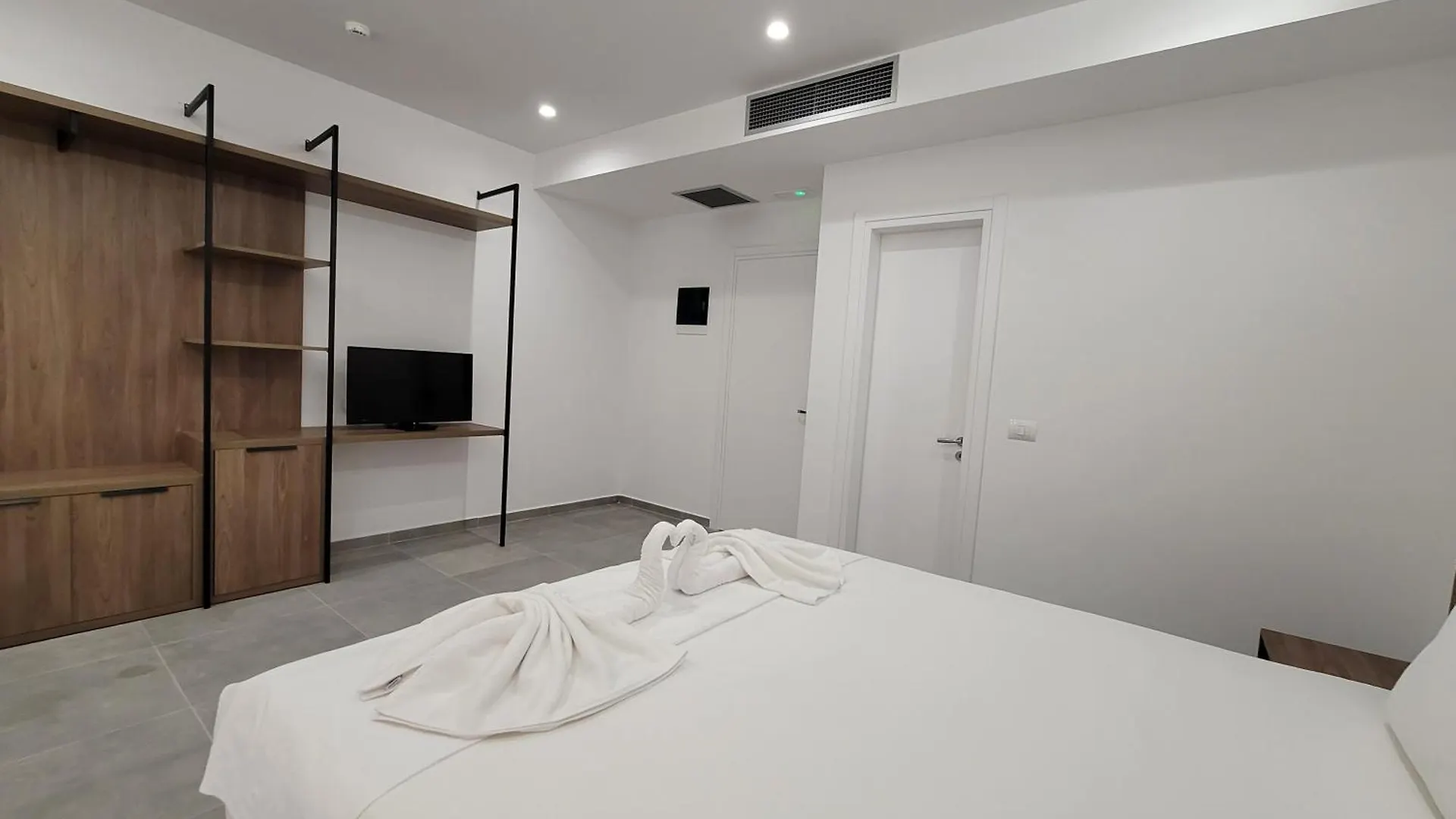 Prestige Hotel Ksamil 3*,  Albanie