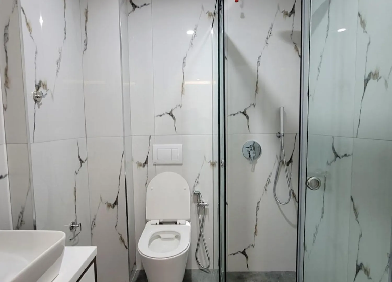 Prestige Hotel Ksamil 3*,  Albania