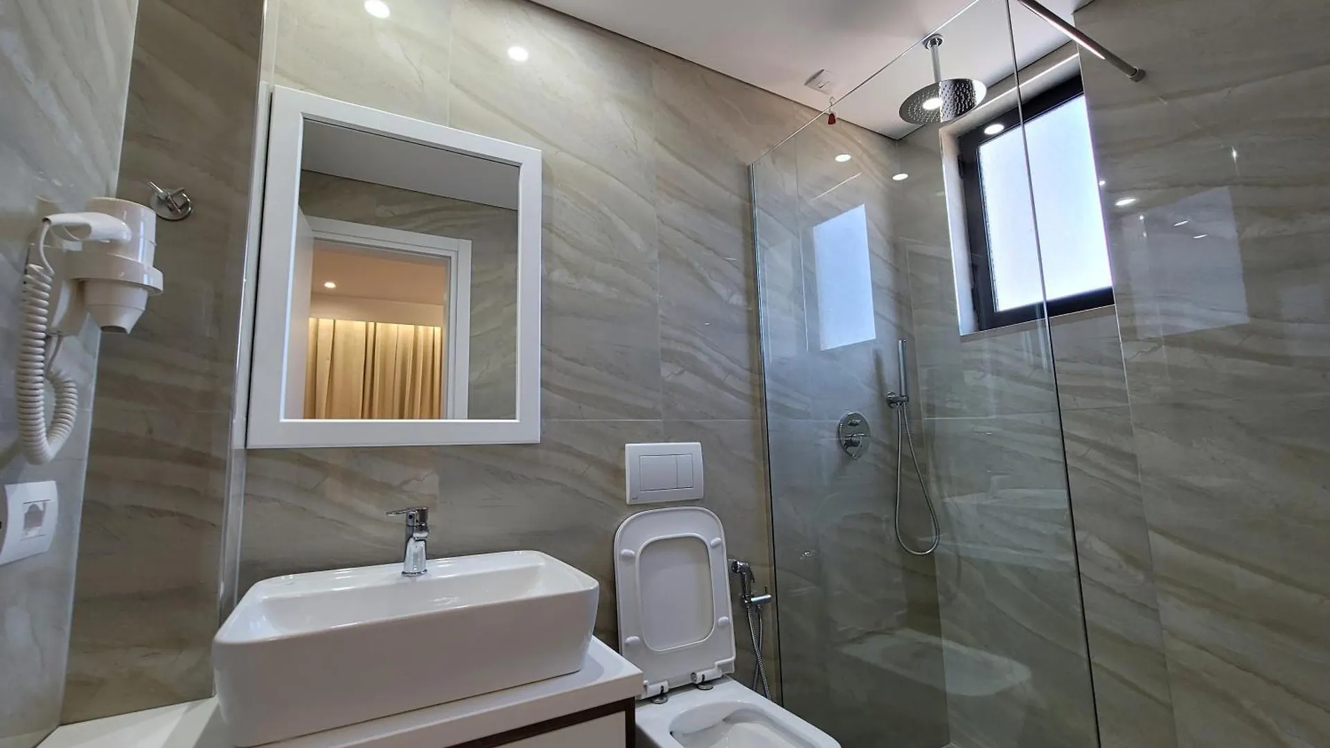 ***  Prestige Hotel Ksamil Albania