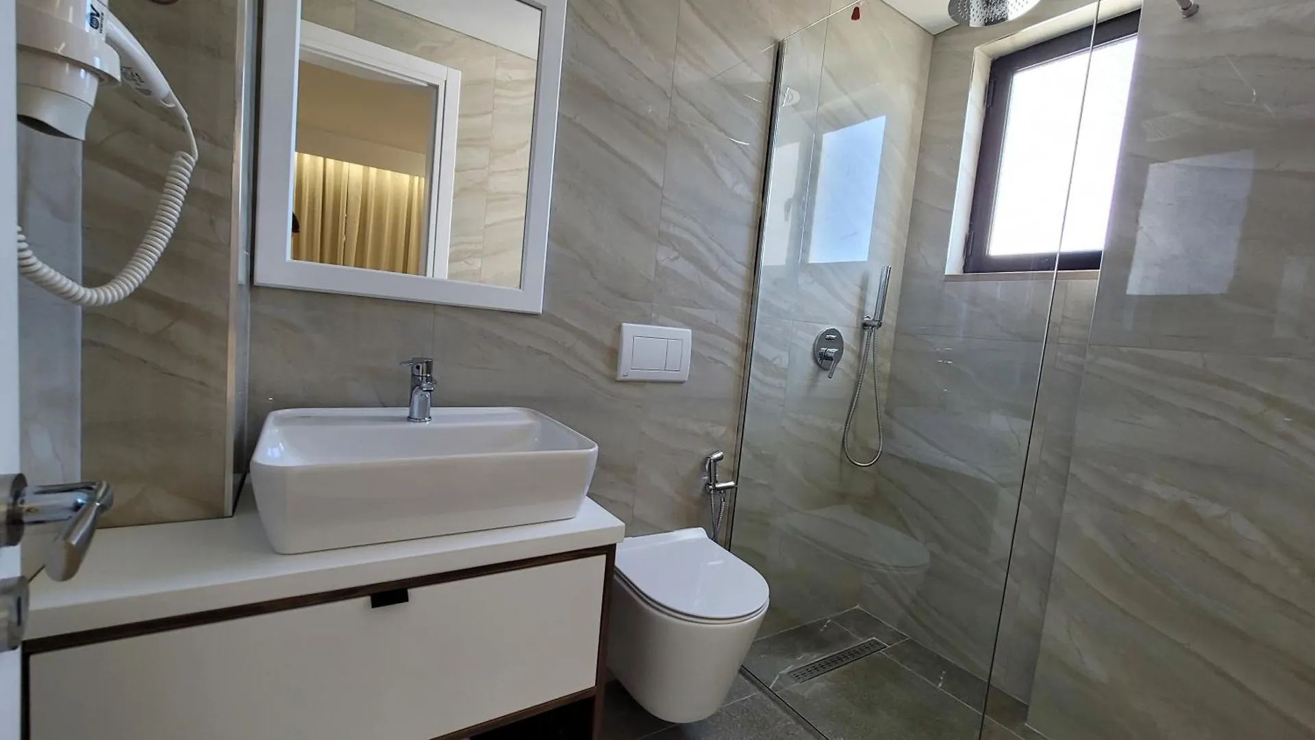 Prestige Hotel Ksamil